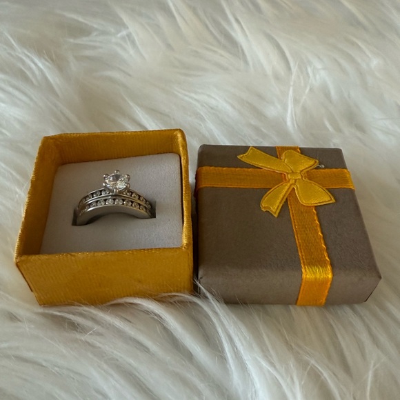 Jewelry - Sterling Silver Round Cut Bridal Set